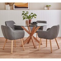 ﻿ Luxusné jedálenské stoličky sú zvyčajne vyrobené z vysokokvalitného dreva, kovov alebo čalúnené bohatými látkami, ako je zamat, koža alebo hodváb.